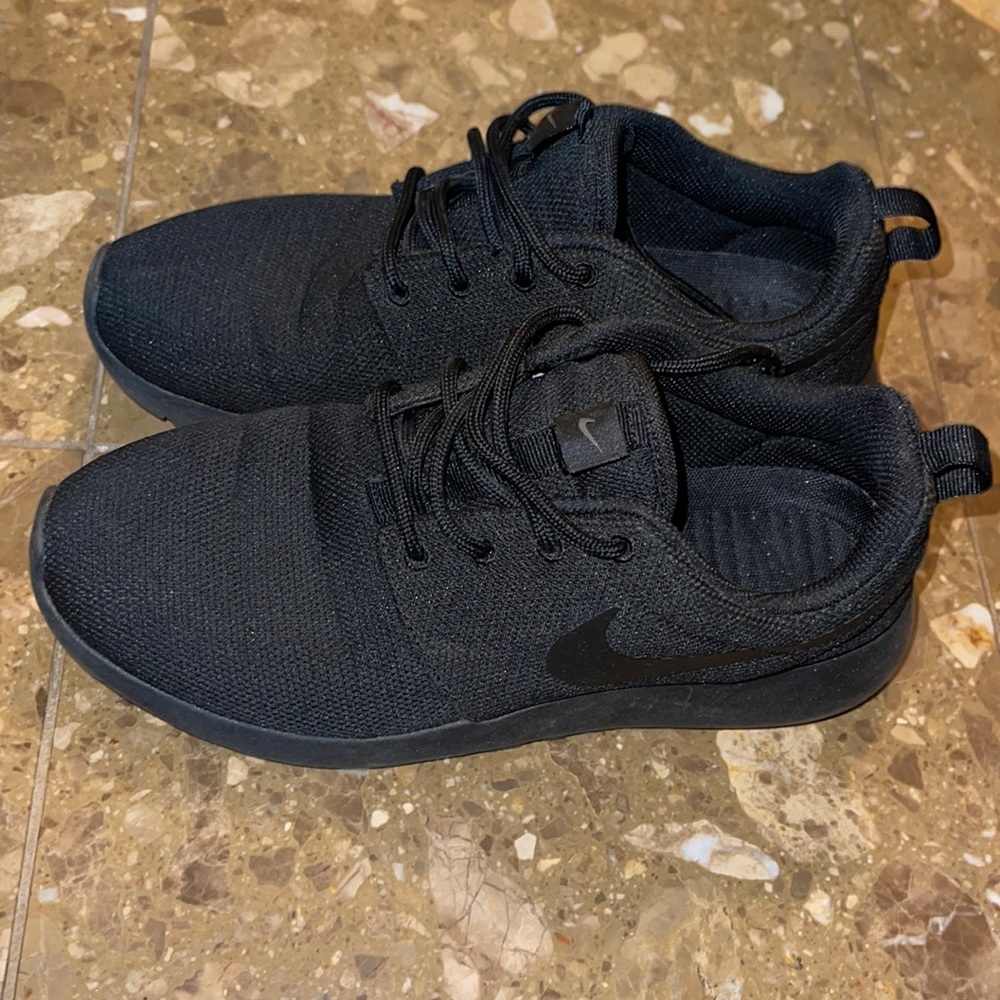 Nike Black Athletic Shoes